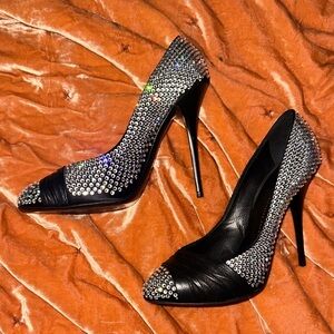 Women’s Giuseppe Zanotti Black Crystal-Studded Pointed Toe Pumps